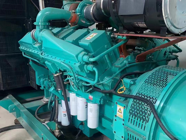 安福更换100kW柴油发电机组机油时，需要注意哪些事项？